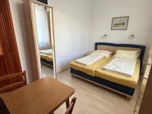 Pronájem bytu 2+kk, Praha - Vinohrady, Šrobárova, 50 m2