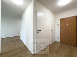 Pronájem bytu 2+kk, Praha - Kobylisy, Kyselova, 43 m2