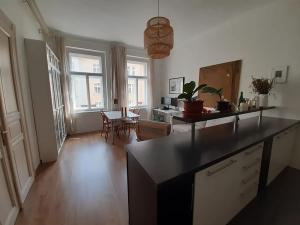 Pronájem bytu 2+kk, Praha - Bubeneč, Šmeralova, 56 m2