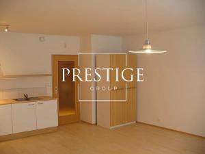 Pronájem bytu 1+kk, Praha - Prosek, Libočanská, 44 m2