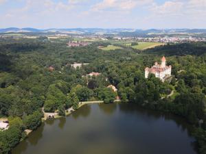 Prodej ubytování, Benešov - Konopiště, 1878 m2