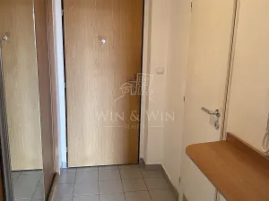 Prodej bytu 1+kk, Hostivice, Jarní, 42 m2