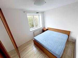 Pronájem bytu 2+kk, Praha - Dolní Chabry, U jízdárny, 48 m2