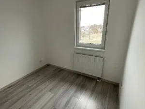 Pronájem bytu 2+kk, Hrochův Týnec, Nádražní, 36 m2