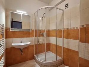 Pronájem bytu 2+kk, Praha - Strašnice, Černokostelecká, 49 m2