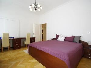 Pronájem bytu 4+1, Praha - Vinohrady, Na Kozačce, 135 m2