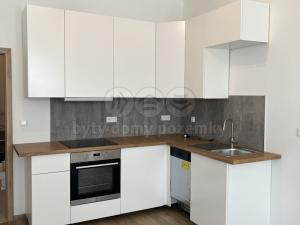 Pronájem bytu 1+kk, Třebechovice pod Orebem, Masarykovo náměstí, 41 m2