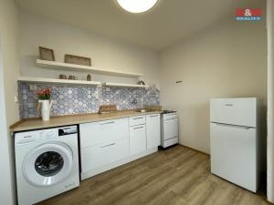 Pronájem bytu 2+kk, Ostrava - Poruba, Francouzská, 58 m2