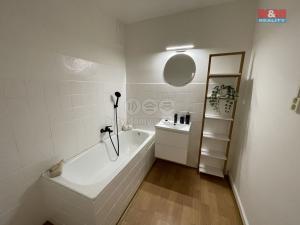 Pronájem bytu 2+kk, Ostrava - Poruba, Francouzská, 58 m2