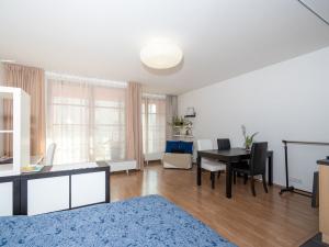 Pronájem bytu 1+kk, Praha - Smíchov, Randova, 47 m2