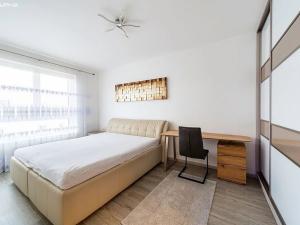 Pronájem bytu 2+kk, Praha - Hloubětín, Saarinenova, 61 m2