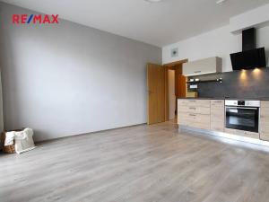 Pronájem bytu 1+kk, Praha - Čakovice, Bermanova, 36 m2