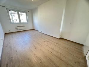 Prodej bytu 2+1, Milovice, Mírová, 56 m2