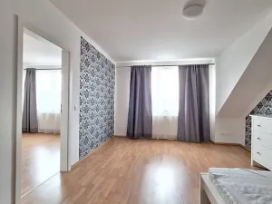 Pronájem bytu 2+1, Praha - Smíchov, Podbělohorská, 61 m2