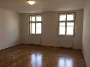 Pronájem bytu 1+kk, Praha - Karlín, Thámova, 44 m2