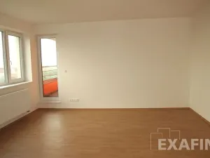 Pronájem bytu 1+kk, Praha - Hostivař, Kytínská, 34 m2