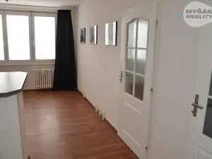 Prodej bytu 2+kk, Praha - Modřany, Levského, 41 m2