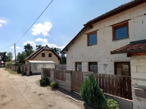 Prodej rodinného domu, Písty, 220 m2