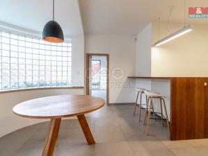 Pronájem bytu 3+1, Praha, Trojská, 114 m2