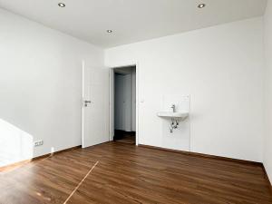 Pronájem obchodního prostoru, Kopřivnice, Sportovní, 10 m2