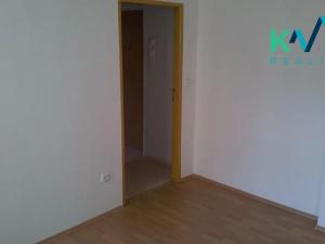 Pronájem bytu 1+kk, Karlovy Vary, Krále Jiřího, 27 m2
