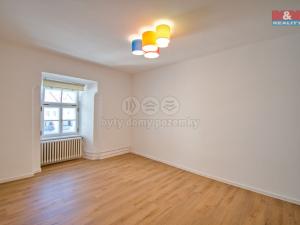 Pronájem bytu 3+1, Valašské Meziříčí, Náměstí, 90 m2