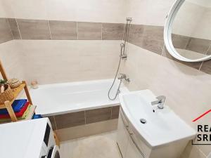 Pronájem bytu 2+1, Frýdek-Místek, Jaroslava Lohrera, 49 m2