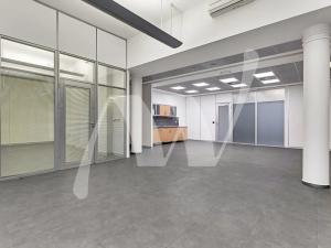 Pronájem kanceláře, Praha - Karlín, Křižíkova, 451 m2