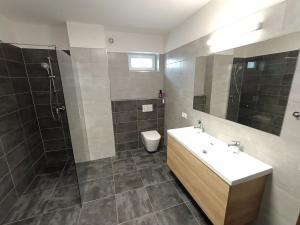 Prodej bytu 4+kk, Babice, K Vile, 146 m2
