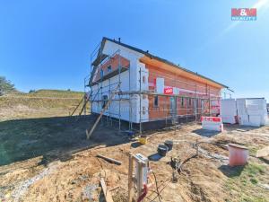 Prodej bytu 3+kk, Chlumec nad Cidlinou - Kladruby, 81 m2