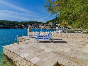 Prodej vícegeneračního domu, Ploče, Chorvatsko, 460 m2