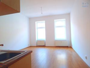 Pronájem bytu 1+kk, Teplice, U nádraží, 34 m2