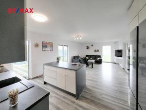 Prodej rodinného domu, Veltrusy, Kaštanová, 113 m2