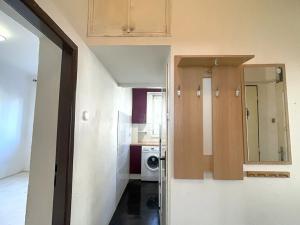 Pronájem bytu 2+kk, Praha - Řepy, Čistovická, 50 m2