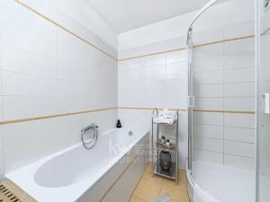 Prodej bytu 2+kk, Praha - Zličín, Lanžhotská, 65 m2