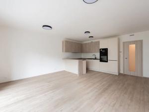 Pronájem bytu 2+kk, Praha - Háje, Sochorcova, 82 m2