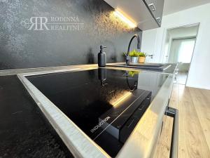 Prodej bytu 3+kk, Milovice, Spojovací, 45 m2