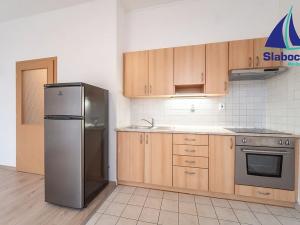 Pronájem bytu 1+kk, Praha - Horní Měcholupy, Padovská, 38 m2