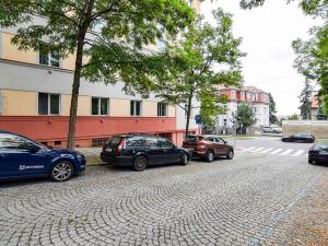 Pronájem bytu 1+kk, Praha - Vinohrady, Šrobárova, 28 m2