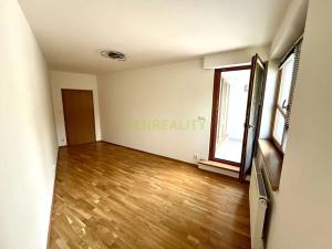 Pronájem bytu 3+kk, Praha - Hrdlořezy, Hrdlořezská, 74 m2