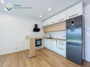 Prodej bytu 2+kk, Praha - Kobylisy, Klapkova, 86 m2