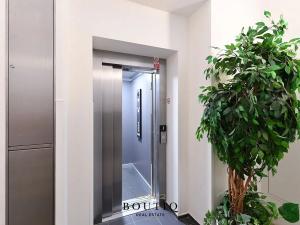Prodej bytu 3+kk, Praha - Karlín, Peckova, 93 m2