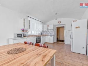 Prodej rodinného domu, Pazderna, 244 m2