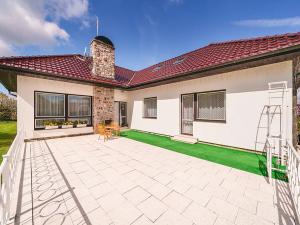 Prodej rodinného domu, Štítov, 242 m2