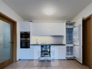 Pronájem bytu 2+kk, Praha - Smíchov, Toyen, 59 m2
