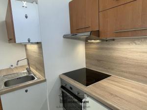 Pronájem bytu 2+kk, Hranice - Hranice I-Město, Pernštejnské náměstí, 44 m2