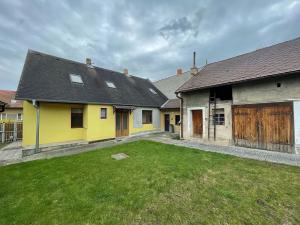 Prodej rodinného domu, Třebenice, Sv. Čecha, 240 m2