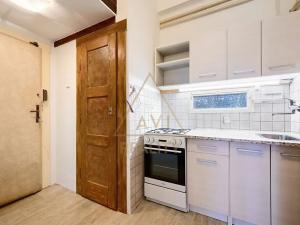 Pronájem bytu 1+1, Praha - Nusle, U družstva Život, 34 m2