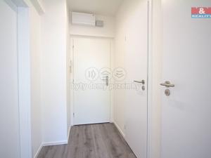 Pronájem bytu 1+1, Neratovice, Dr. E. Beneše, 37 m2
