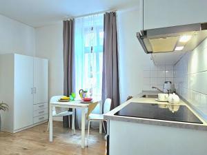 Pronájem bytu 1+kk, Praha - Krč, Budějovická, 27 m2